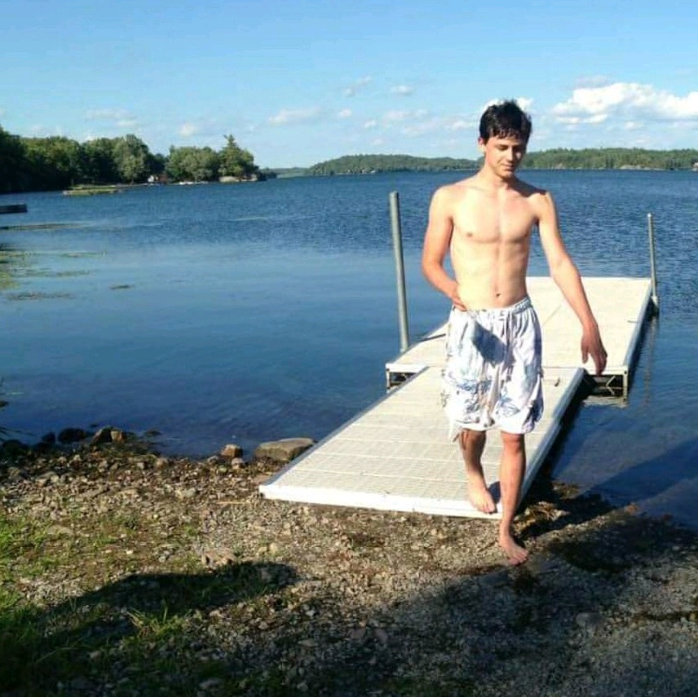 Meet your Posher, Cameron